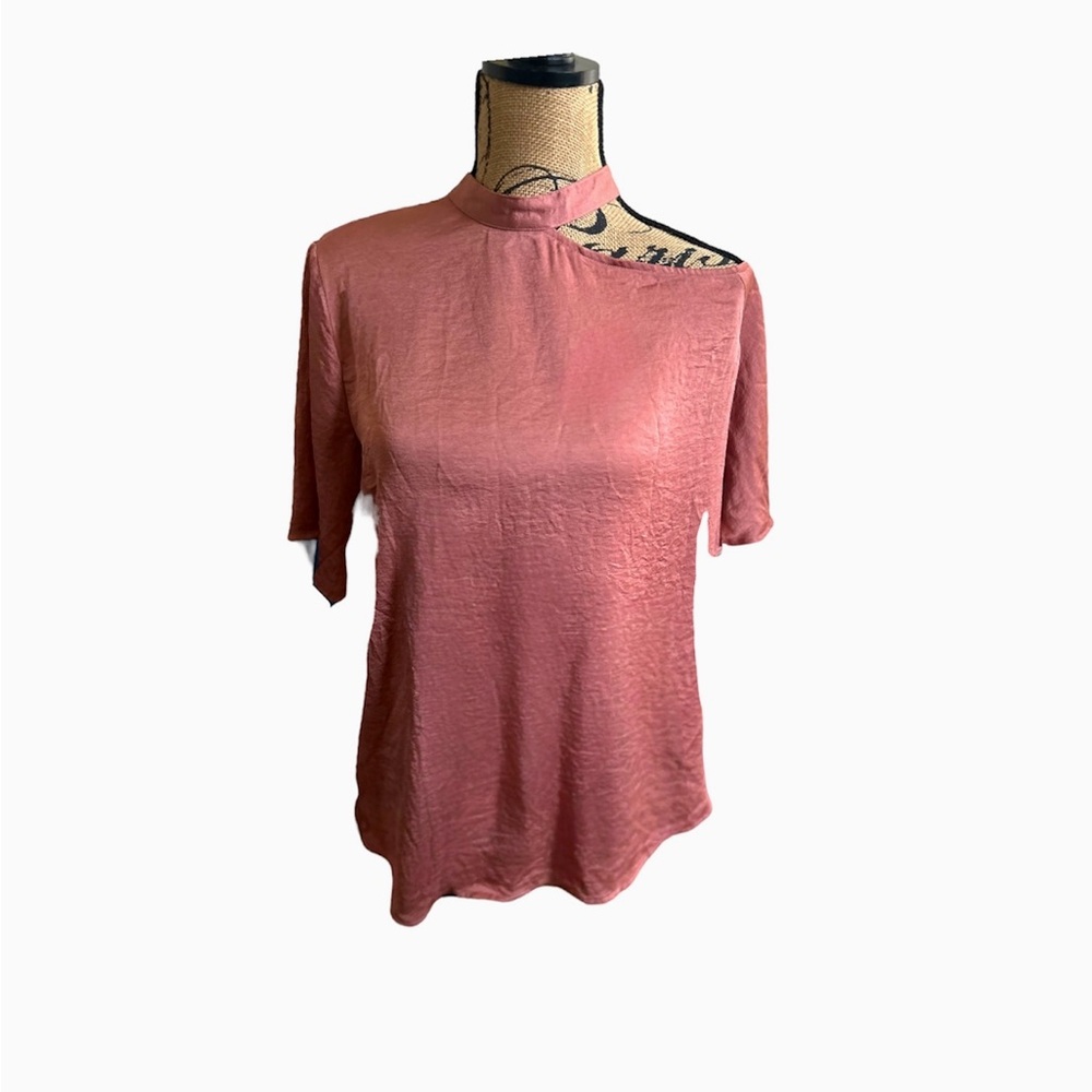 Express Elegant Single Cold Shoulder Top Blouse Rose Blush Sienna Size Large